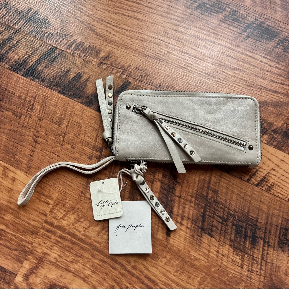 CREAM FREE PEOPLE WALLET